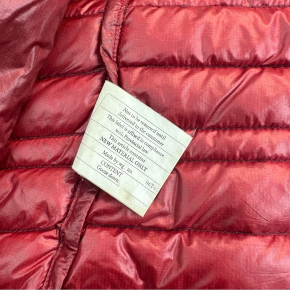 Patagonia Women’s Ultra lightweight Fiona Parka in Dark Ruby Size: S - Picture 12 of 16